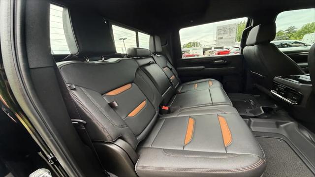 2024 GMC Sierra 2500HD 4WD Crew Cab Standard Bed AT4