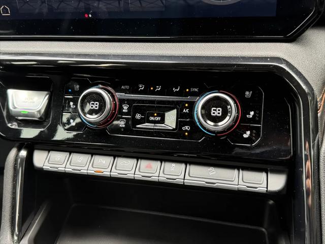2024 GMC Sierra 2500HD 4WD Crew Cab Standard Bed AT4