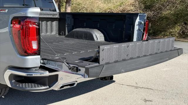 2026 GMC Sierra 1500 Crew Cab, Short Bed, SLT, 4WD