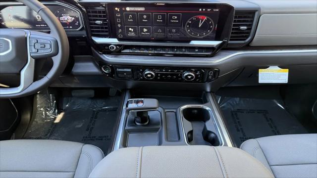 2026 GMC Sierra 1500 Crew Cab, Short Bed, SLT, 4WD