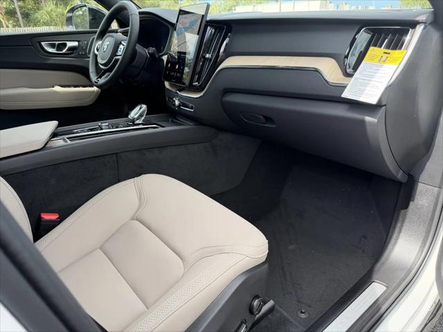 2026 Volvo XC60 B5 Plus