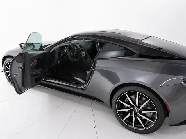 2023 Aston Martin DB11 V12