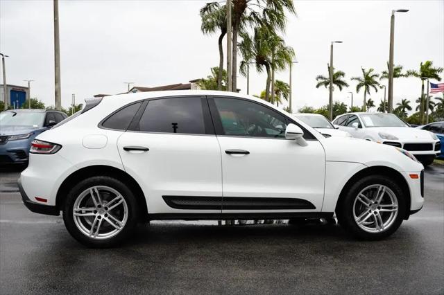 2022 Porsche Macan Macan