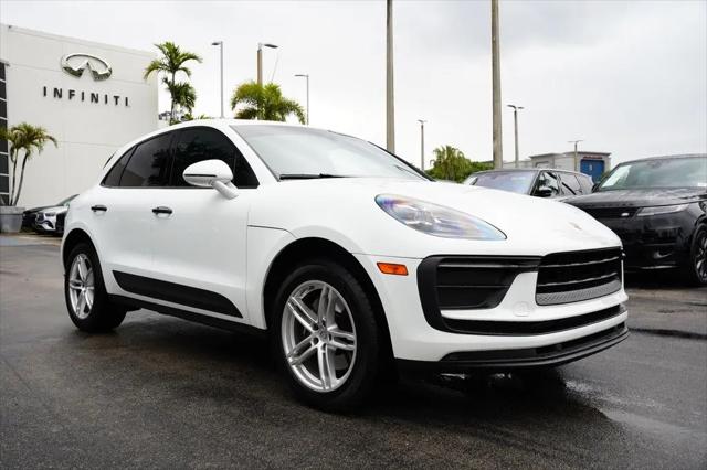 2022 Porsche Macan Macan
