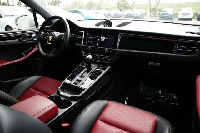 2022 Porsche Macan Macan