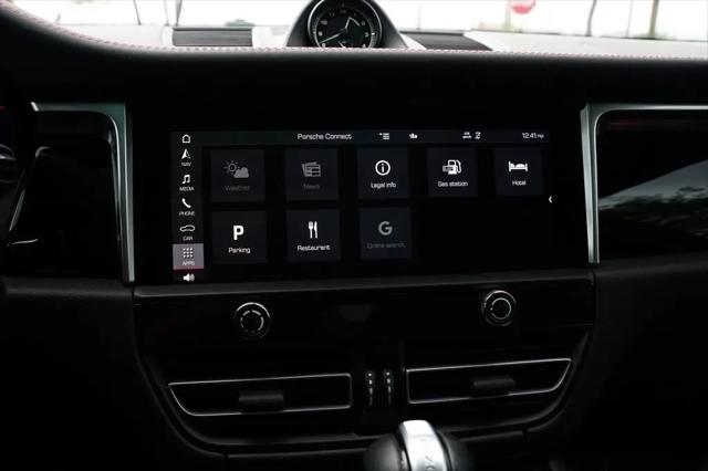 2022 Porsche Macan Macan