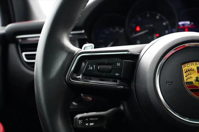 2022 Porsche Macan Macan