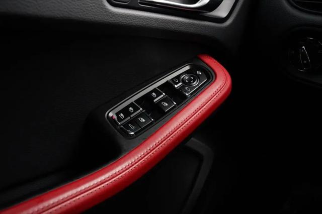 2022 Porsche Macan Macan