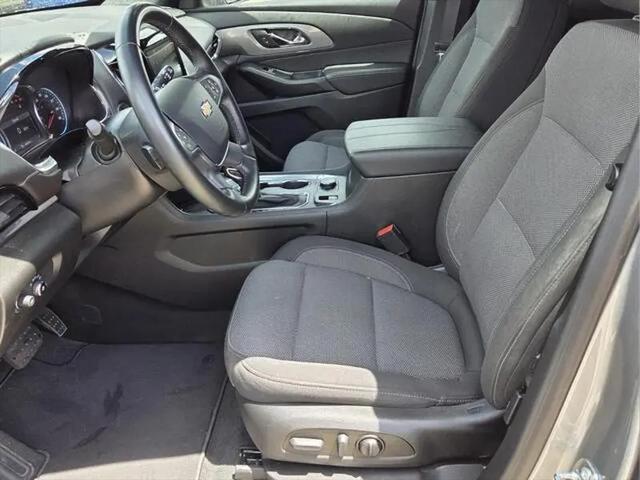 2023 Chevrolet Traverse FWD LT Cloth