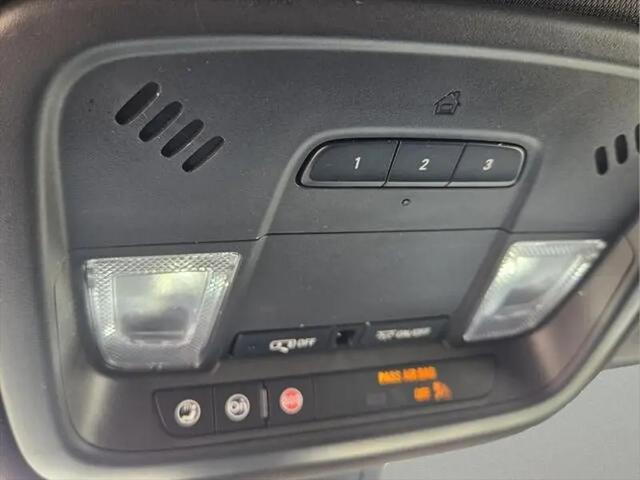 2023 Chevrolet Traverse FWD LT Cloth