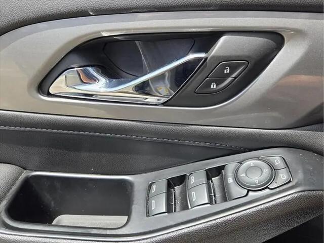 2023 Chevrolet Traverse FWD LT Cloth