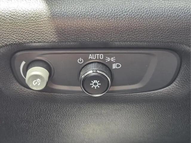 2023 Chevrolet Traverse FWD LT Cloth