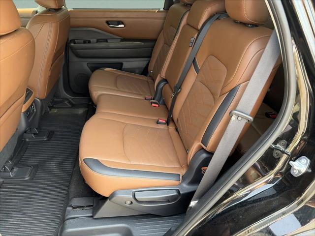 2023 Nissan Pathfinder Platinum 4WD