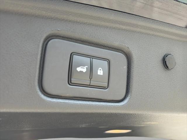 2023 Nissan Pathfinder Platinum 4WD
