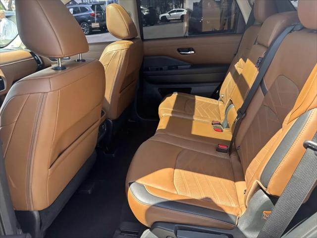 2023 Nissan Pathfinder Platinum 4WD