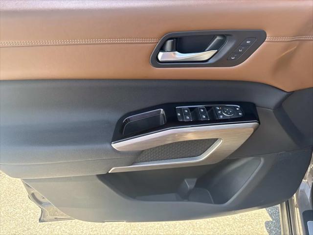 2023 Nissan Pathfinder Platinum 4WD