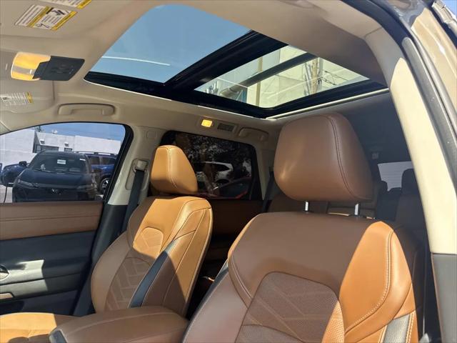 2023 Nissan Pathfinder Platinum 4WD