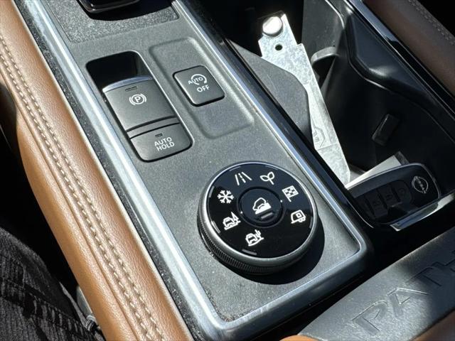 2023 Nissan Pathfinder Platinum 4WD