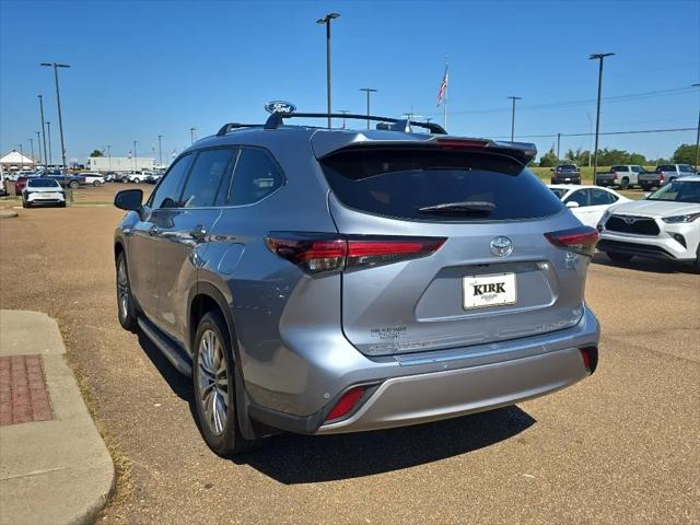 2024 Toyota Highlander Platinum