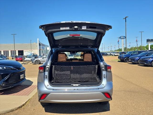 2024 Toyota Highlander Platinum
