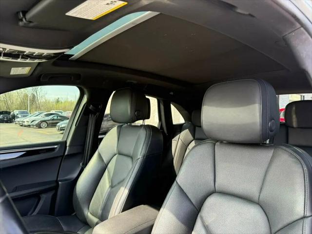 2019 Porsche Macan Macan
