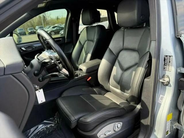 2019 Porsche Macan Macan