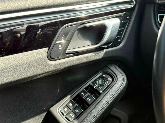 2019 Porsche Macan Macan