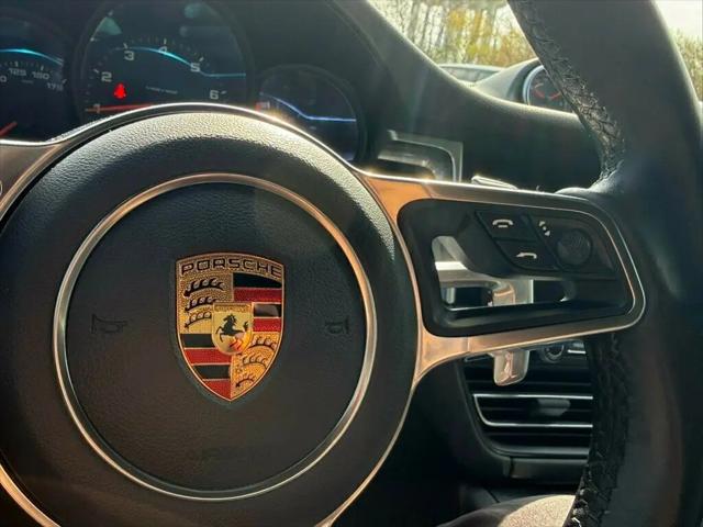 2019 Porsche Macan Macan