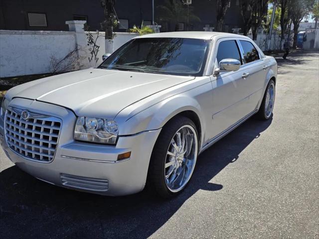 2005 Chrysler 300 Base