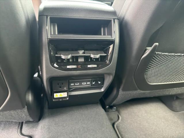 2026 Jeep Grand Cherokee Limited 4x2