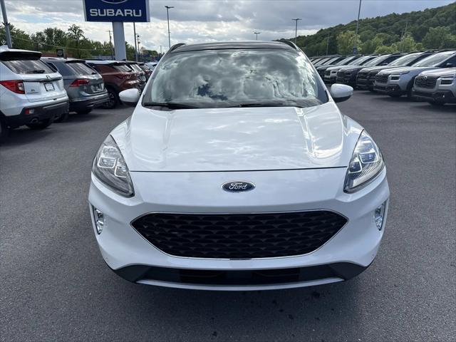 2020 Ford Escape Titanium Hybrid
