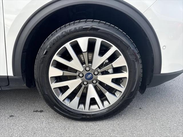2020 Ford Escape Titanium Hybrid