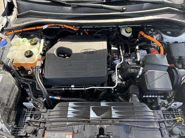 2020 Ford Escape Titanium Hybrid