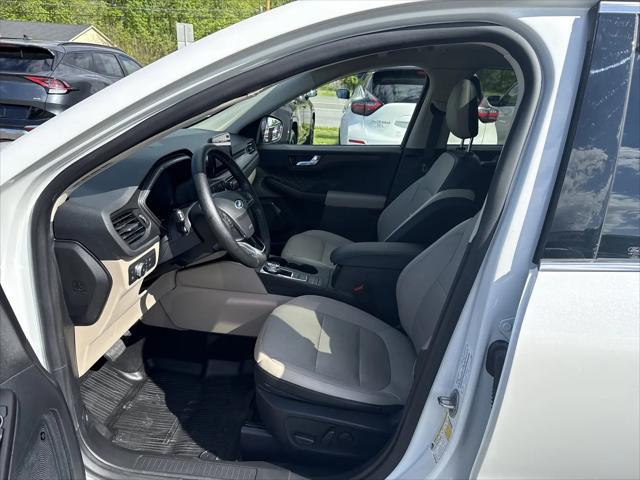 2020 Ford Escape Titanium Hybrid