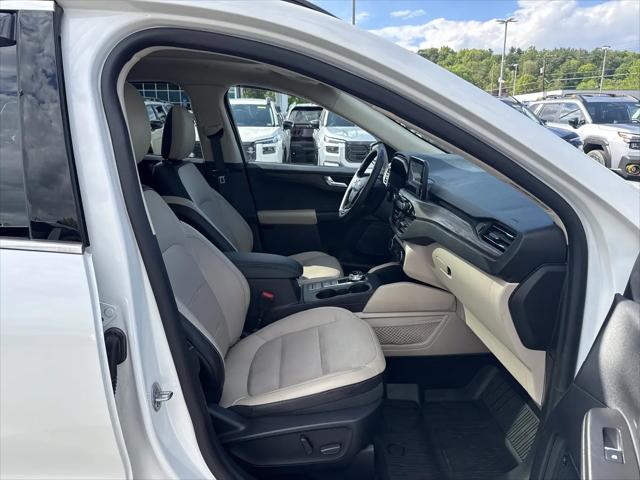 2020 Ford Escape Titanium Hybrid