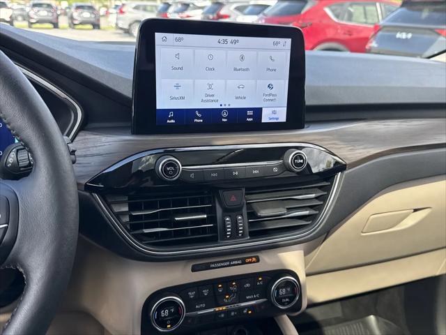 2020 Ford Escape Titanium Hybrid