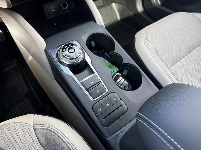 2020 Ford Escape Titanium Hybrid