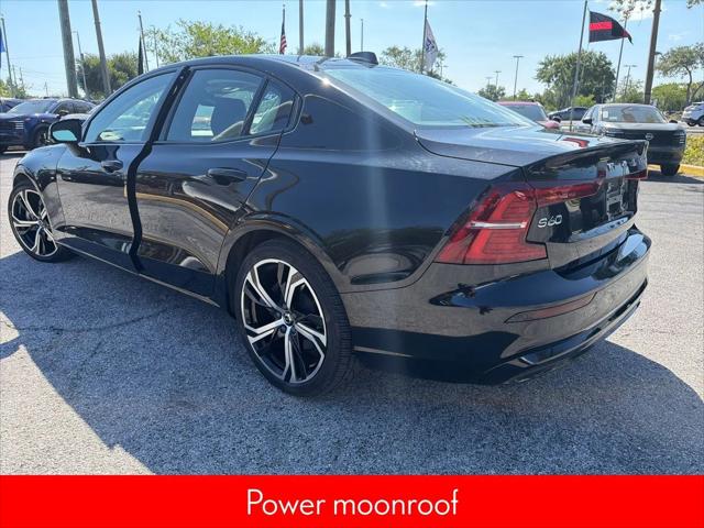 2024 Volvo S60 B5 Core Dark Theme