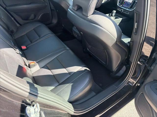 2024 Volvo S60 B5 Core Dark Theme