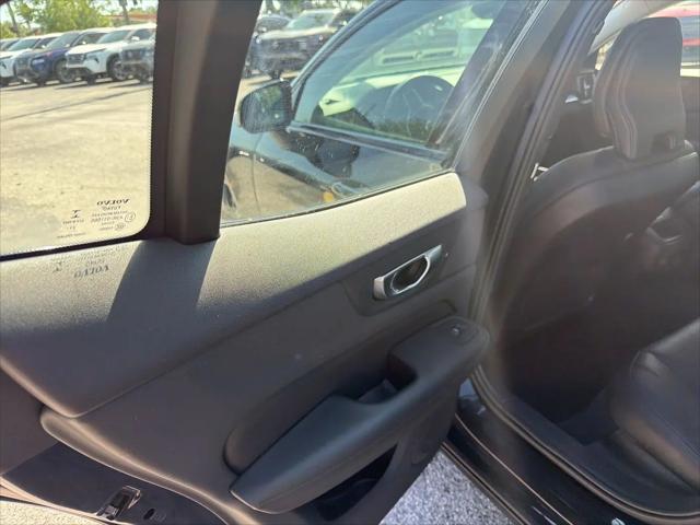 2024 Volvo S60 B5 Core Dark Theme