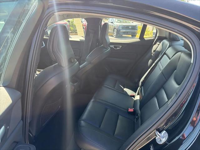 2024 Volvo S60 B5 Core Dark Theme