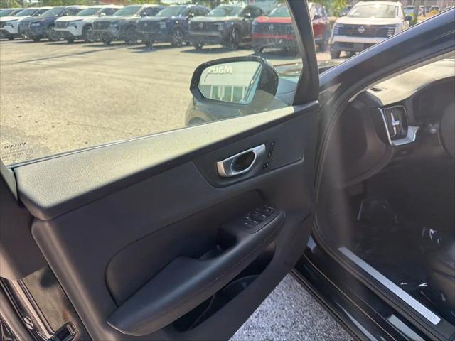 2024 Volvo S60 B5 Core Dark Theme