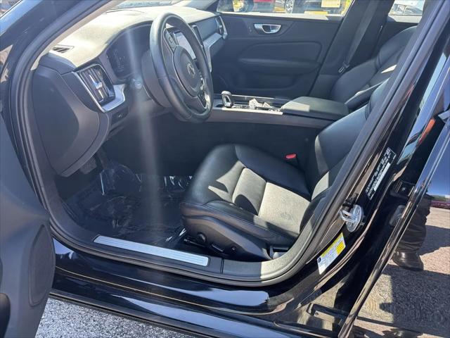 2024 Volvo S60 B5 Core Dark Theme