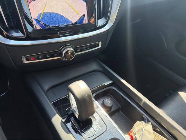 2024 Volvo S60 B5 Core Dark Theme