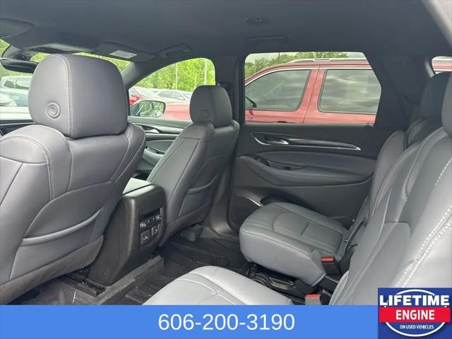 2023 Buick Enclave Essence AWD