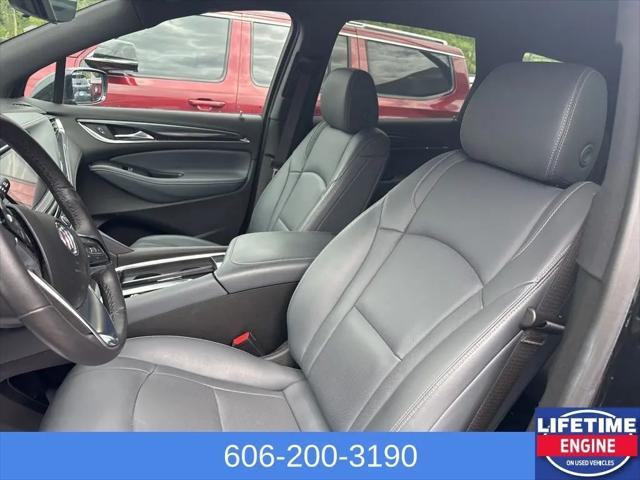 2023 Buick Enclave Essence AWD