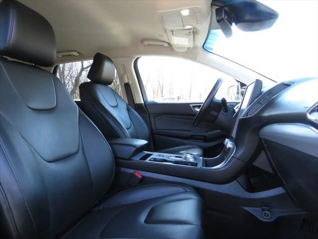 2021 Ford Edge Titanium
