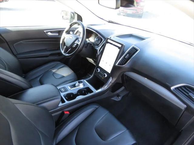 2021 Ford Edge Titanium