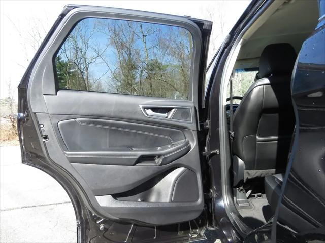 2021 Ford Edge Titanium