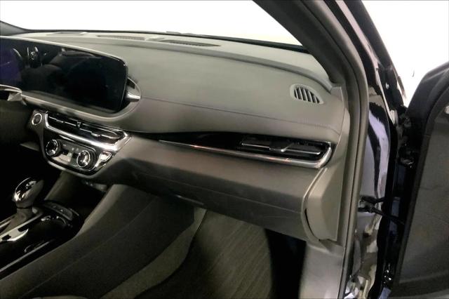 2025 Buick NV Sport Touring FWD